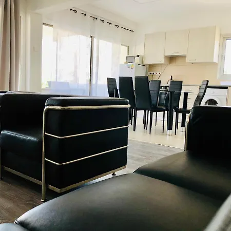 Cozy & Quiet Apt Near Down Town And The Beach Appartamento