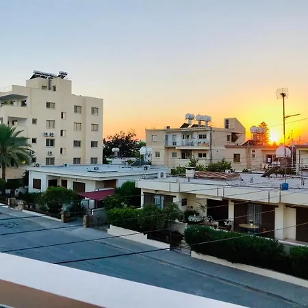 Lägenhet Cozy & Quiet Apt Near Down Town And The Beach Larnaca