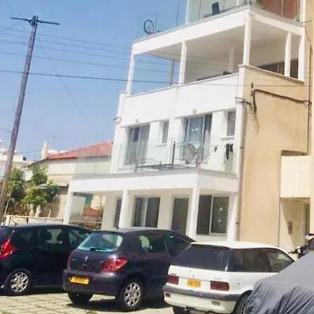 Cozy & Quiet Apt Near Down Town And The Beach Lägenhet Larnaca