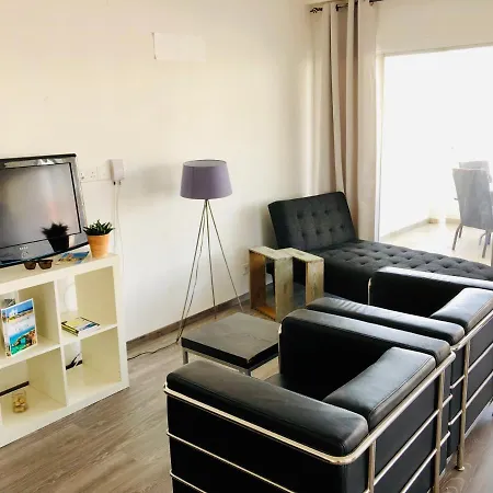 Cozy & Quiet Apt Near Down Town And The Beach Lägenhet *
